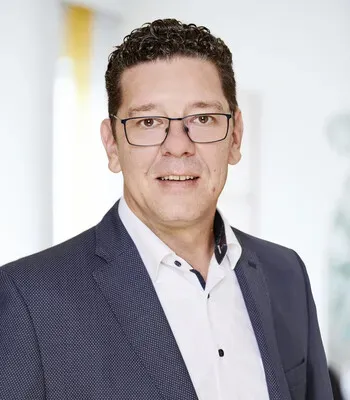 Porträt von Alexander Skalitzki (Mecklenburgische Versicherung) Porträt von Alexander Skalitzki (Mecklenburgische Versicherung)