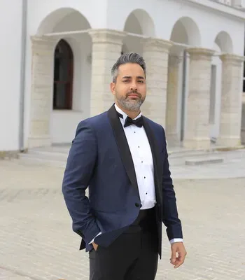 Porträt von Farhad Mokammel (Mecklenburgische Versicherung) Porträt von Farhad Mokammel (Mecklenburgische Versicherung)