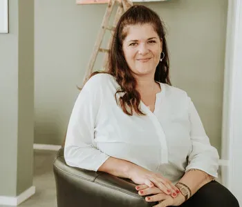 Porträt von Kathrin Mewes (Mecklenburgische Versicherung) Porträt von Kathrin Mewes (Mecklenburgische Versicherung)