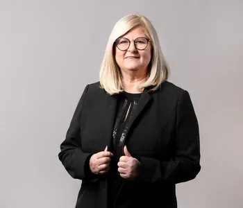 Porträt von Gerda Schwab (Mecklenburgische Versicherung) Porträt von Gerda Schwab (Mecklenburgische Versicherung)