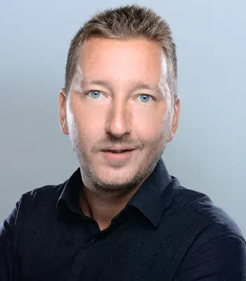 Porträt von Alexander Wojcik (Mecklenburgische Versicherung) Porträt von Alexander Wojcik (Mecklenburgische Versicherung)