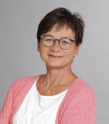 Porträt von Alice Pleyer (Mecklenburgische Versicherung) Porträt von Alice Pleyer (Mecklenburgische Versicherung)