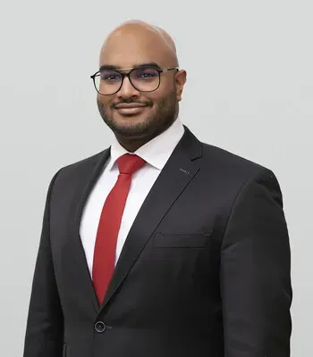 Porträt von Amit Bhattacharya (Mecklenburgische Versicherung) Porträt von Amit Bhattacharya (Mecklenburgische Versicherung)