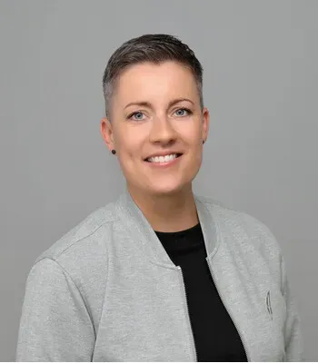 Porträt von Annika Lipski (Mecklenburgische Versicherung) Porträt von Annika Lipski (Mecklenburgische Versicherung)