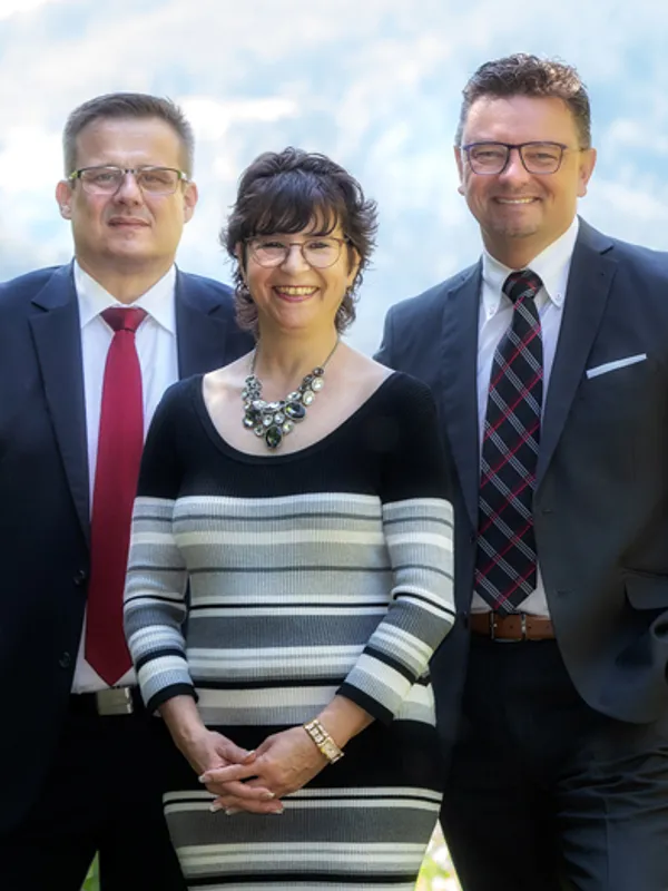 Gruppenbild mit Dame: das Team des Vertriebsbüros Freiburg