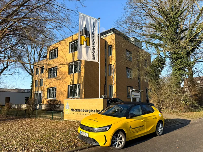 Das Bild zeigt das Gebäude der Bezirksdirektion Kassel