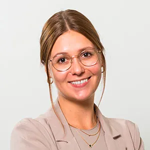 Portraitfoto von Antje Riemer Portraitfoto von Antje Riemer