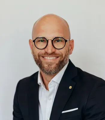 Porträt von Björn Bachert (Mecklenburgische Versicherung) Porträt von Björn Bachert (Mecklenburgische Versicherung)