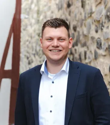 Porträt von Colin Greb (Mecklenburgische Versicherung) Porträt von Colin Greb (Mecklenburgische Versicherung)