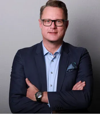 Porträt von Daniel Wollatz (Mecklenburgische Versicherung) Porträt von Daniel Wollatz (Mecklenburgische Versicherung)