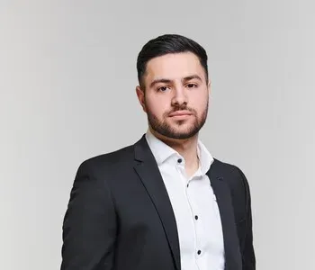 Porträt von Dilbirin Tanribilir (Mecklenburgische Versicherung) Porträt von Dilbirin Tanribilir (Mecklenburgische Versicherung)