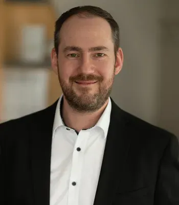 Porträt von Dustin Rose (Mecklenburgische Versicherung) Porträt von Dustin Rose (Mecklenburgische Versicherung)