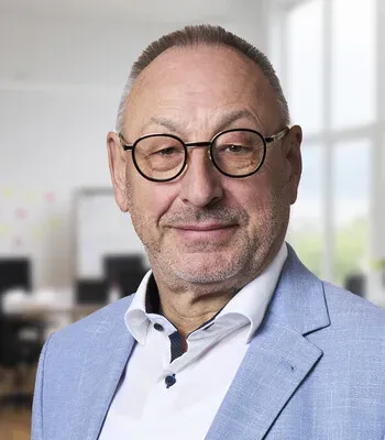 Porträt von Hansjörg Wand (Mecklenburgische Versicherung) Porträt von Hansjörg Wand (Mecklenburgische Versicherung)