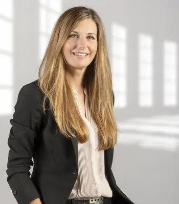 Porträt von Janina Holz (Mecklenburgische Versicherung) Porträt von Janina Holz (Mecklenburgische Versicherung)