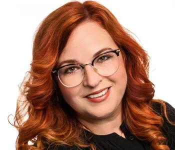 Porträt von Julia Schneider (Mecklenburgische Versicherung) Porträt von Julia Schneider (Mecklenburgische Versicherung)