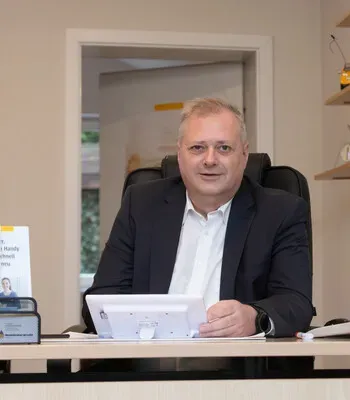 Porträt von Karsten Hollenbach (Mecklenburgische Versicherung) Porträt von Karsten Hollenbach (Mecklenburgische Versicherung)