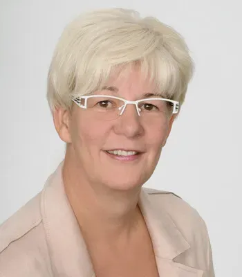 Porträt von Maja Oelschläger (Mecklenburgische Versicherung) Porträt von Maja Oelschläger (Mecklenburgische Versicherung)