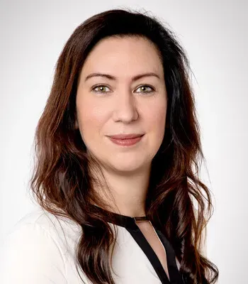 Porträt von Nadine Litzbarski (Mecklenburgische Versicherung) Porträt von Nadine Litzbarski (Mecklenburgische Versicherung)