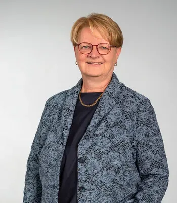 Porträt von Ramona Skotarek (Mecklenburgische Versicherung) Porträt von Ramona Skotarek (Mecklenburgische Versicherung)