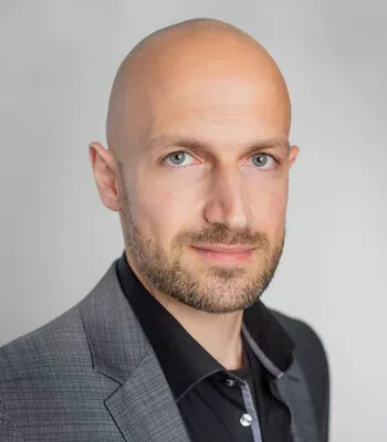 Porträt von Robert Kook (Mecklenburgische Versicherung) Porträt von Robert Kook (Mecklenburgische Versicherung)