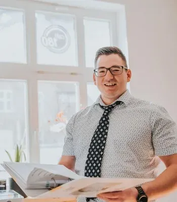 Porträt von Rolf-Klaus Steinhauer (Mecklenburgische Versicherung) Porträt von Rolf-Klaus Steinhauer (Mecklenburgische Versicherung)