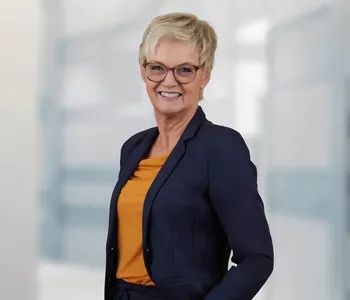 Porträt von Anja Neumann (Mecklenburgische Versicherung) Porträt von Anja Neumann (Mecklenburgische Versicherung)