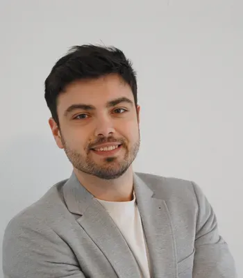 Porträt von Steven Güldenpfennig (Mecklenburgische Versicherung) Porträt von Steven Güldenpfennig (Mecklenburgische Versicherung)