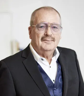 Porträt von Werner Römer (Mecklenburgische Versicherung) Porträt von Werner Römer (Mecklenburgische Versicherung)