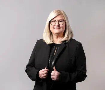 Porträt von Gerda Schwab (Mecklenburgische Versicherung) Porträt von Gerda Schwab (Mecklenburgische Versicherung)